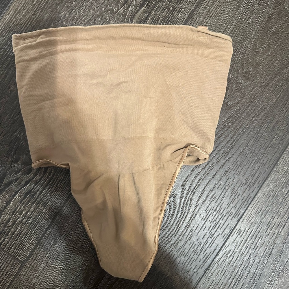SKIMS Tan High-Waist Briefs
